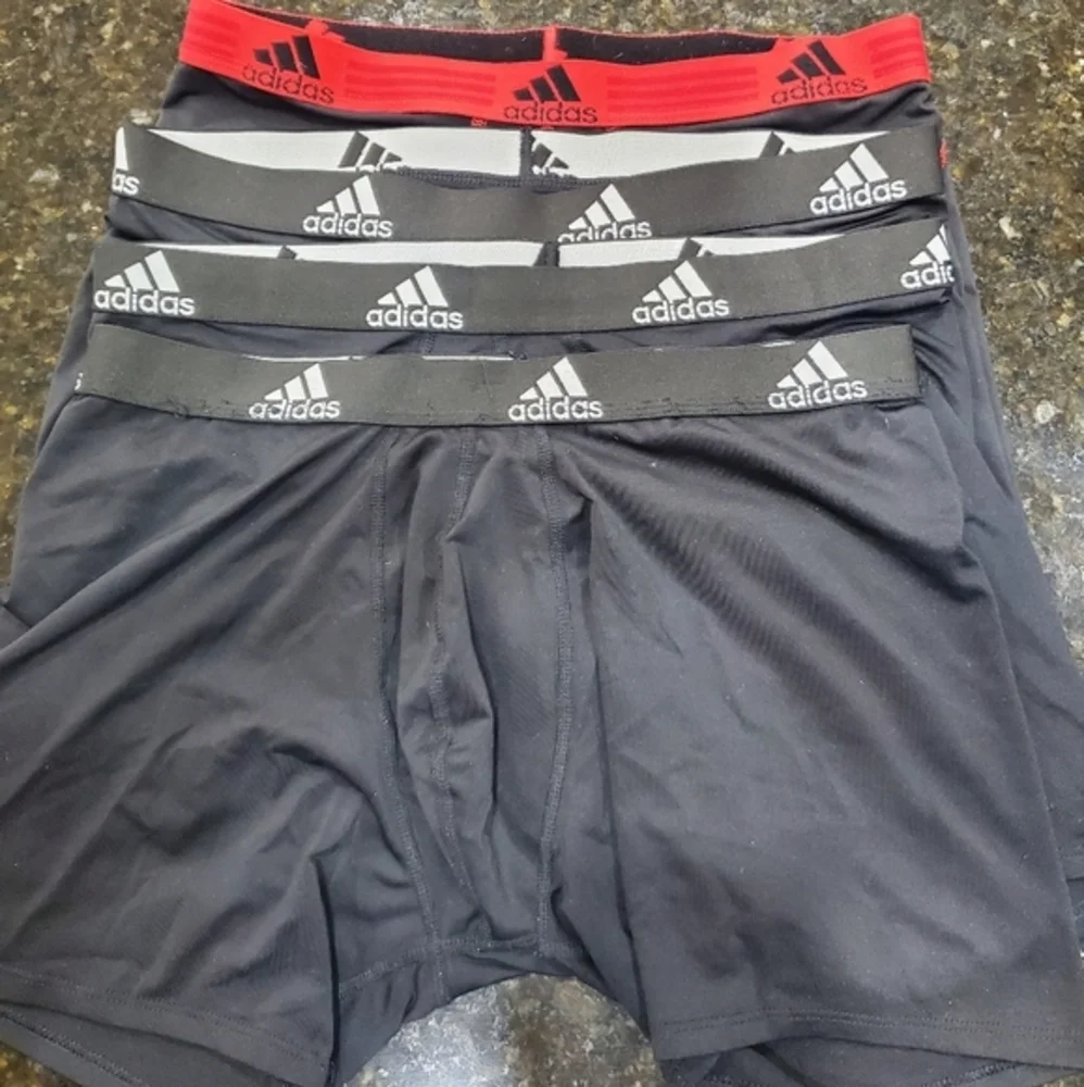 Adidas boxers‎